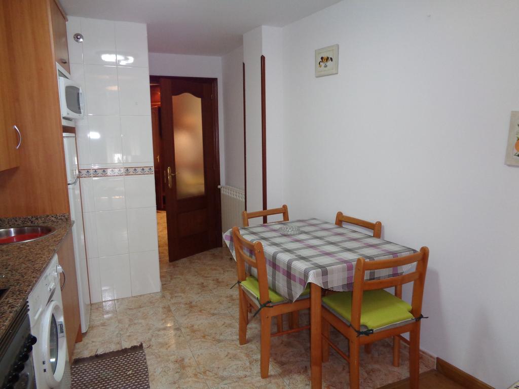 Apartamentos San Pelayo Onís Rum bild